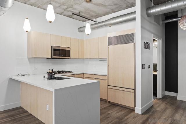 877 Island Avenue, San Diego CA: https://media.crmls.org/mediaz/e599e657-0ba6-4d36-b609-22b212bdcb70.jpg