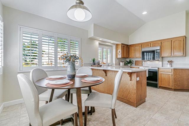 7530 Morevern Circle, San Jose CA: https://media.crmls.org/mediaz/e59afadb-097a-4660-a6a1-58e080fb9e9a.jpg