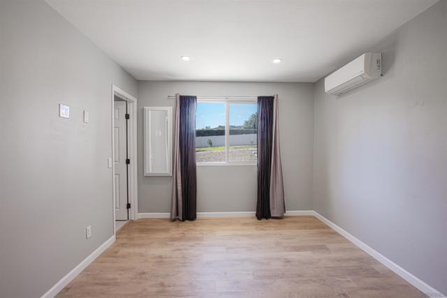 1996 Rohn Rd, Escondido CA: https://media.crmls.org/mediaz/e59b2af6-5557-4d60-ade4-e81c182d5623.jpg