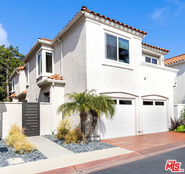 28 Saint Kitts, Dana Point CA: https://media.crmls.org/mediaz/e59ba909-21db-4368-87bd-c5a7e89e32fd.jpg