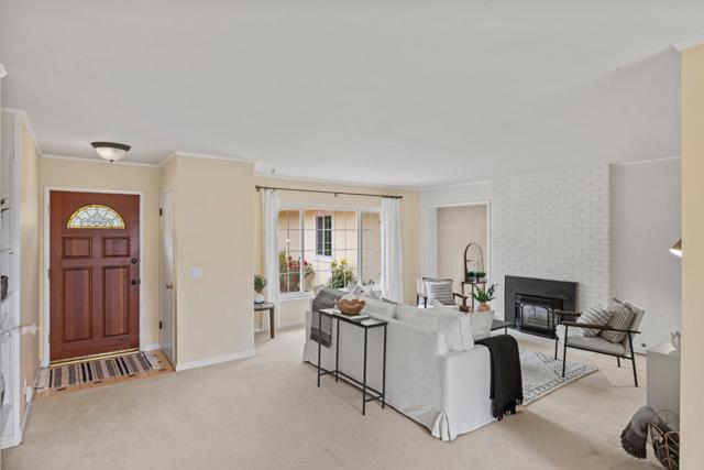 2061 Marsala Circle, Monterey CA: https://media.crmls.org/mediaz/e59bd89c-18cd-4597-a277-8ade9d52657f.jpg
