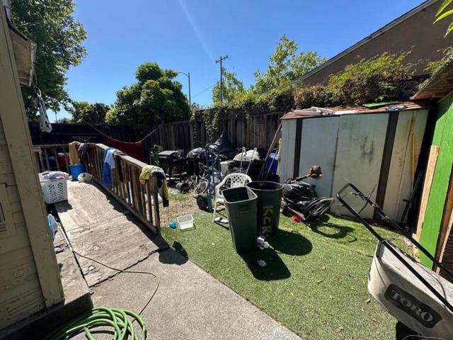 1901 W Middlefield Road, Mountain View CA: https://media.crmls.org/mediaz/e59cc157-7310-4f0f-b88c-947c3afee432.jpg