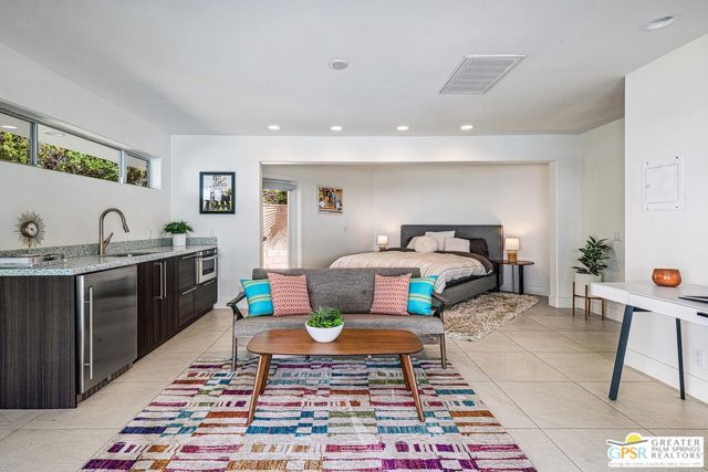 670 N Rose Avenue, Palm Springs, CA 92262