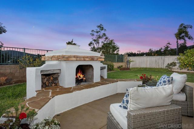 914 Lantana Ct, San Marcos CA: https://media.crmls.org/mediaz/e59ddf72-f7c5-4e47-9f1e-bc0b2e0cf68d.jpg