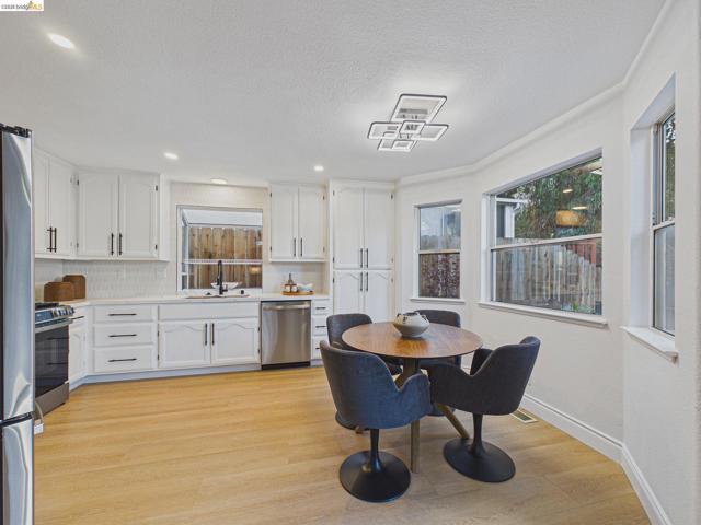 Image 27 of 60 For 2392 Austin Ct