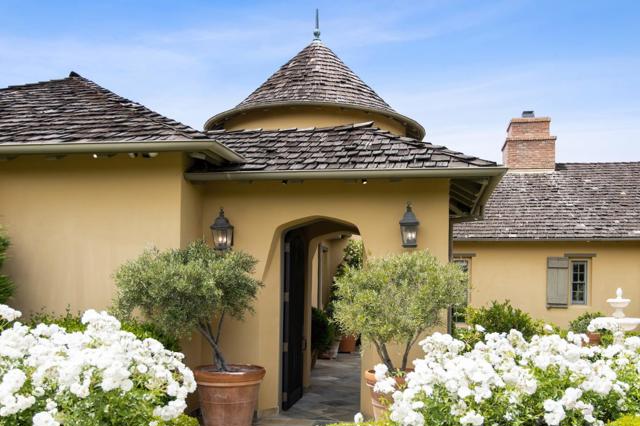 1305 Lions Peak Lane, San Martin CA: https://media.crmls.org/mediaz/e59eb1e5-45e0-47fb-8711-122792bff49a.jpg