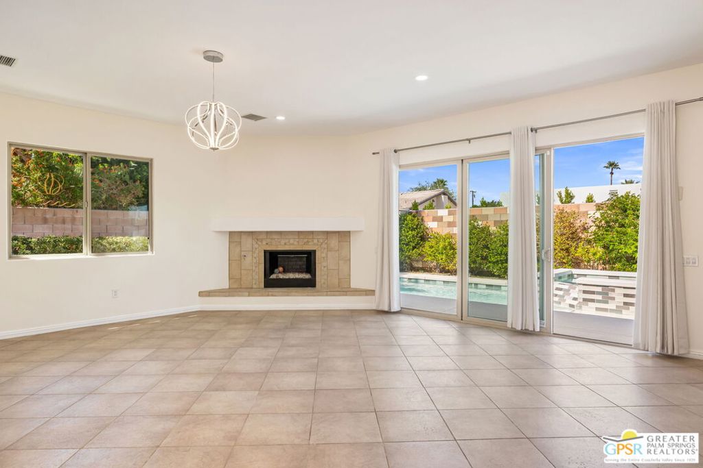 MLS #25594903PS image #10