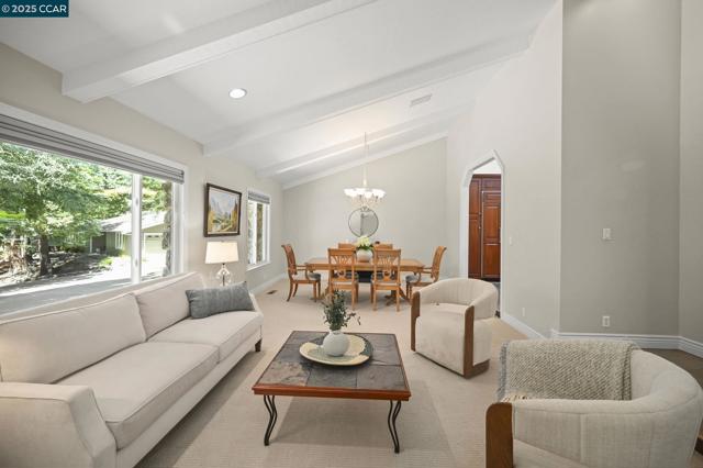 1883 Piedras Cir, Alamo CA: https://media.crmls.org/mediaz/e59f846e-c059-4490-bc54-c6daebe0b3fe.jpg
