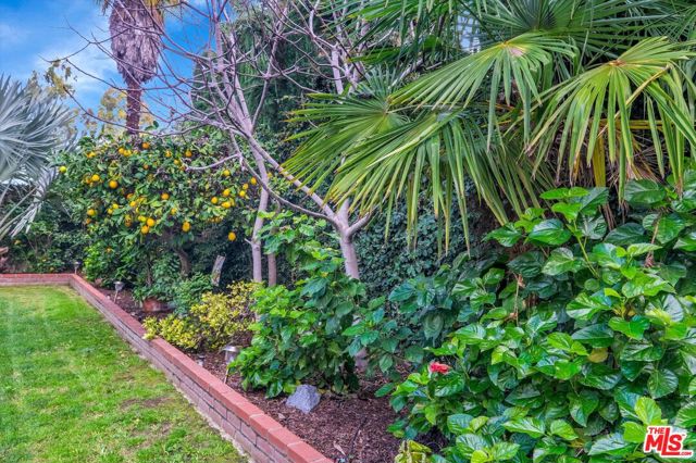 16424 Bubbling View Circle, Cerritos CA: https://media.crmls.org/mediaz/e59f8dad-faa2-4ba4-9c8d-fffb1f448a85.jpg