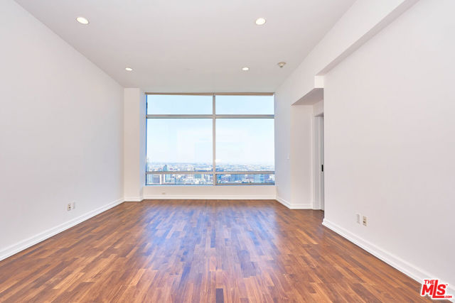 900 W Olympic Boulevard, Los Angeles CA: https://media.crmls.org/mediaz/e59fa145-3252-4e58-918c-5145d36d8d66.jpg