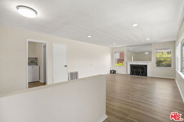12127 Juniette Street, Culver City CA: https://media.crmls.org/mediaz/e5a025a3-d7db-43c6-8722-d51d49b9835d.jpg