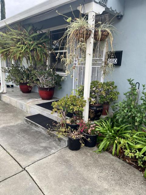 980 Princess Anne Drive, San Jose CA: https://media.crmls.org/mediaz/e5a0e588-aaf0-47ea-827e-9229e00c0a12.jpg