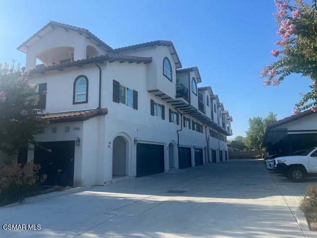 1755 Heywood Street, Simi Valley CA: https://media.crmls.org/mediaz/e5a18fe6-4e10-4468-964c-a605358f05cf.jpg
