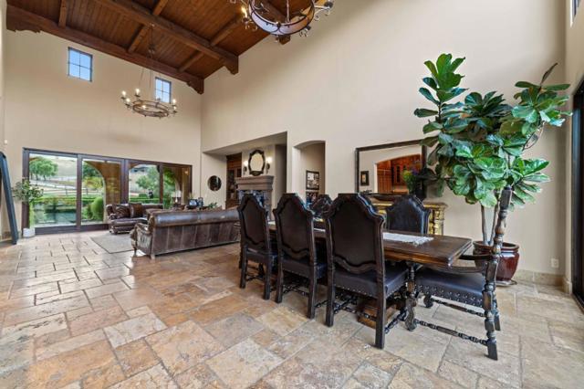 12220 Heritage Way, Gilroy CA: https://media.crmls.org/mediaz/e5a23e79-8329-4245-a942-e6a45a0d4ef0.jpg