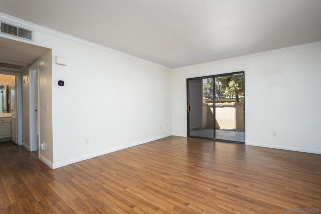 12015 Alta Carmel Ct, San Diego CA: https://media.crmls.org/mediaz/e5a25b5d-5d8e-458b-bfea-aacdbff2d5e3.jpg