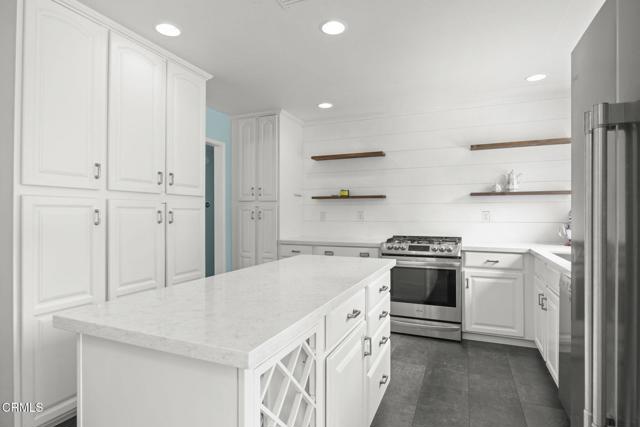 709 Walker Avenue, Camarillo CA: https://media.crmls.org/mediaz/e5a3aaf9-bc41-484c-8c58-fff38d3ae42f.jpg