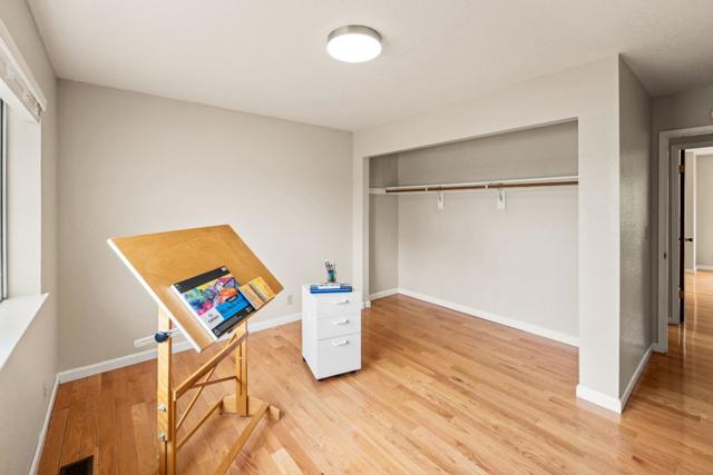 3097 Messinger Drive, Marina CA: https://media.crmls.org/mediaz/e5a3d258-aa7f-4e97-a909-3e4769740d7e.jpg