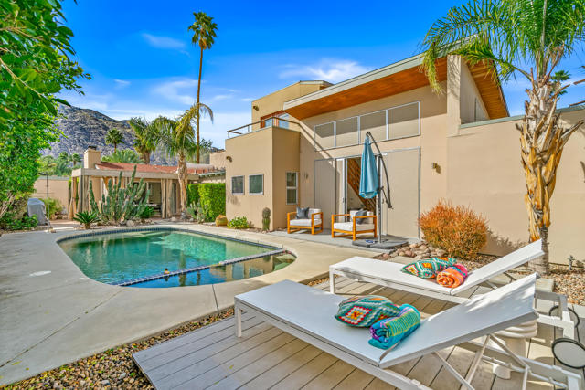 610 S Camino Real, Palm Springs CA: https://media.crmls.org/mediaz/e5a42a02-7199-4ce5-ba21-d7ddf20ce215.jpg