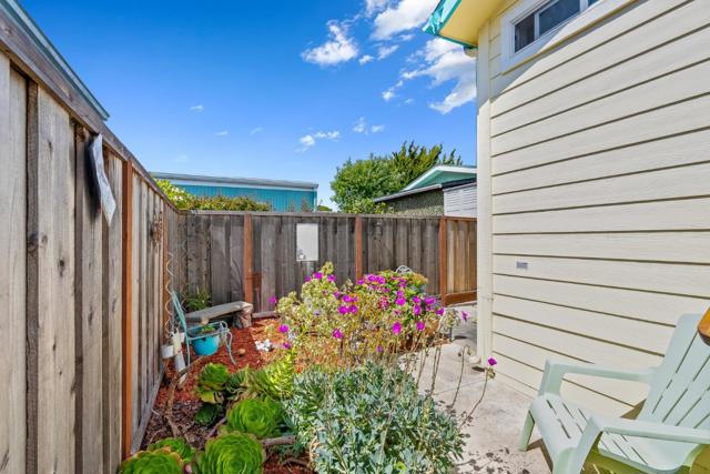 1555 Merrill Street, Santa Cruz CA: https://media.crmls.org/mediaz/e5a500eb-08fa-40db-976b-be0a497ee253.jpg