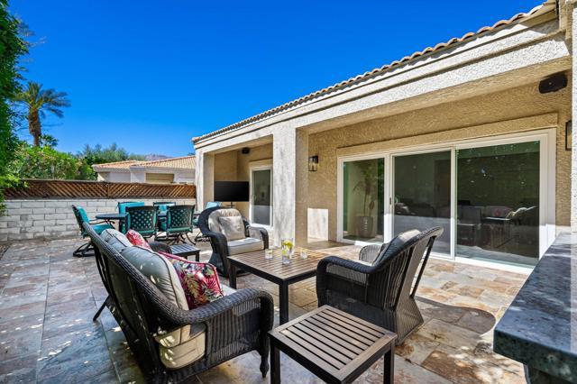 48205 Vista De Nopal, La Quinta CA: https://media.crmls.org/mediaz/e5a5756f-46b7-45d9-bdf3-df2252cc13d8.jpg