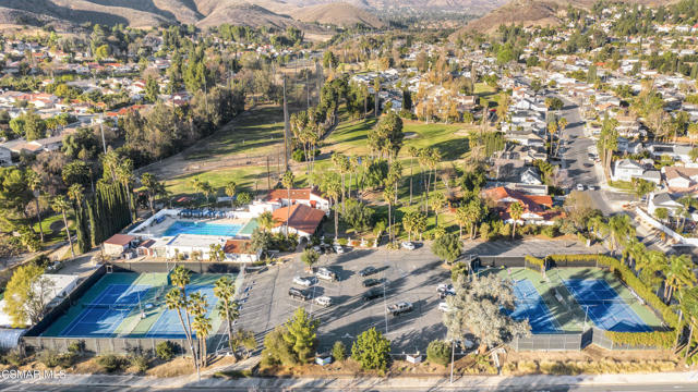 5757 Lake Lindero Drive, Agoura Hills CA: https://media.crmls.org/mediaz/e5a5ad94-618c-4adf-9540-3ac0db86da6e.jpg