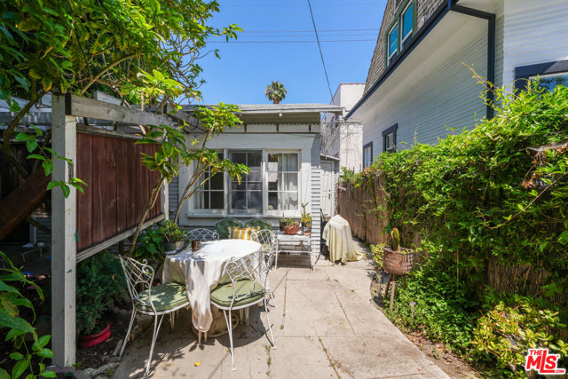 523 S Coronado Street, Los Angeles CA: https://media.crmls.org/mediaz/e5a5deed-24ab-41c2-b588-044785b6763a.jpg