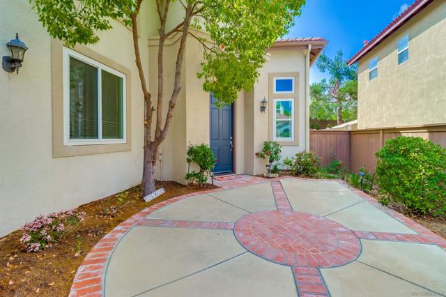 32411 Cassino Court, Temecula CA: https://media.crmls.org/mediaz/e5a5ecc4-802e-4b9a-993c-4061ee4794ab.jpg