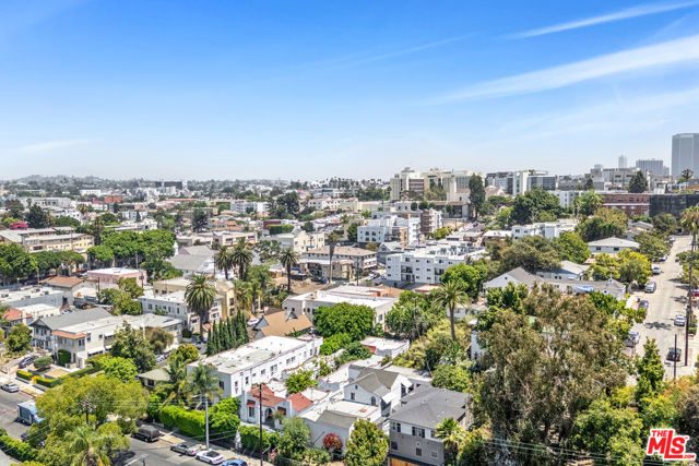 422 S Coronado Street, Los Angeles CA: https://media.crmls.org/mediaz/e5a5f06e-9bc8-489b-88fb-fc8b732d8a43.jpg