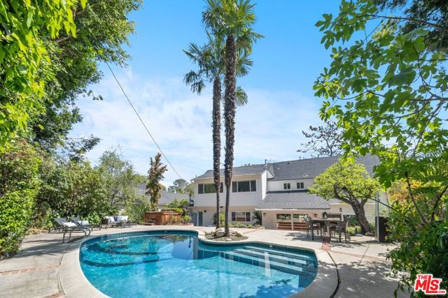 135 N Canyon View Drive, Los Angeles CA: https://media.crmls.org/mediaz/e5a5f1b1-3bd0-4cc9-a9de-64649af27034.jpg