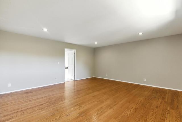4189 Glenmont Drive, San Jose CA: https://media.crmls.org/mediaz/e5a5f57b-95eb-4ee1-91d1-dc78fd43ee3d.jpg