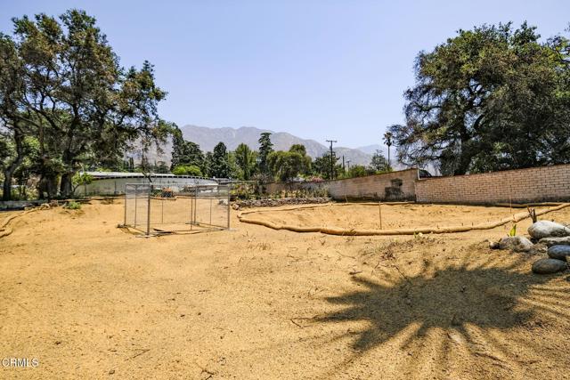 677 E Palm Street, Altadena CA: https://media.crmls.org/mediaz/e5a6f19d-9510-4148-8abc-c187dd03afa0.jpg
