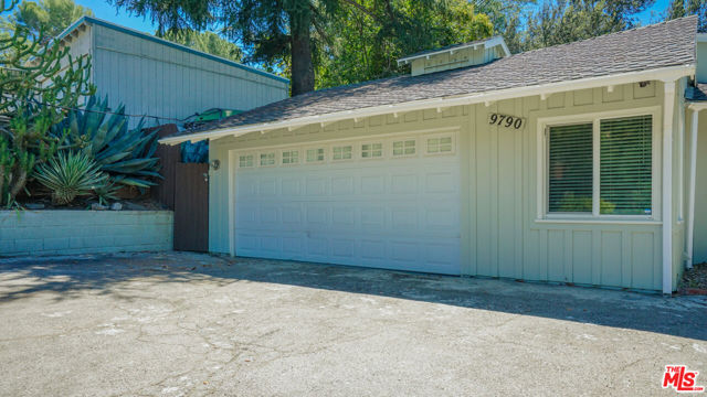 9790 Shadow Island Drive photo 12
