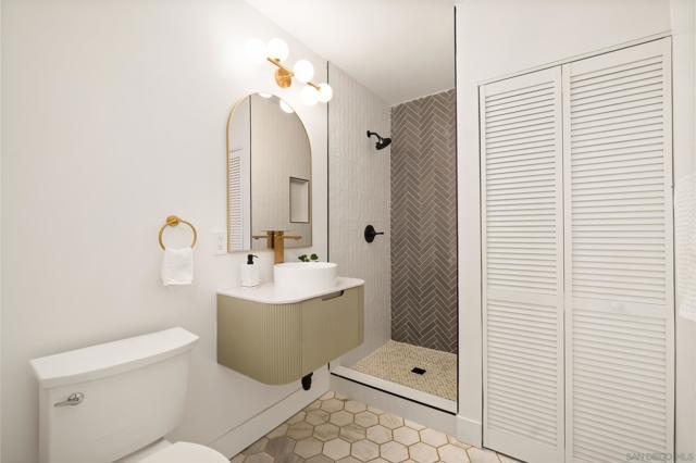 4058 Apore Street, La Mesa CA: https://media.crmls.org/mediaz/e5a794e1-7115-433f-bf7a-91a2e79ef4be.jpg