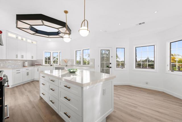 Detail Gallery Image 26 of 68 For 1248 via Christina, Vista,  CA 92084 - 4 Beds | 3 Baths