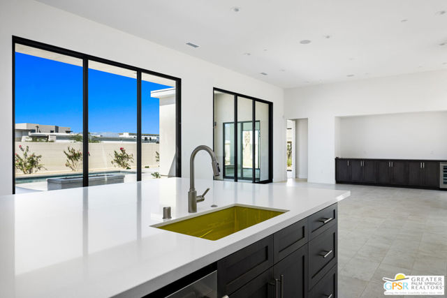 2 Marine Way, Rancho Mirage CA: https://media.crmls.org/mediaz/e5a89539-a4ef-45da-8eea-187de65efe9e.jpg