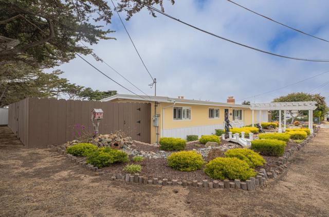 3093 Salinas Avenue, Marina CA: https://media.crmls.org/mediaz/e5a8f9cb-c76a-4c0a-9355-53a3478c56af.jpg