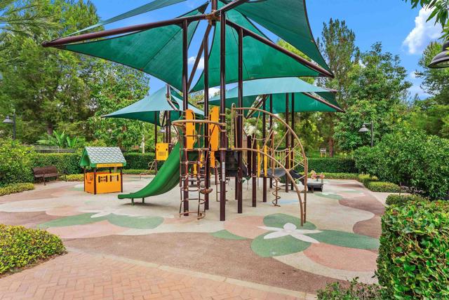 107 Starbright, Irvine CA: https://media.crmls.org/mediaz/e5a968d5-4dfb-4447-9789-e5e726c01ef6.jpg
