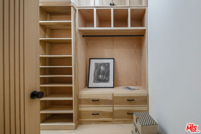 818 N Doheny Drive, West Hollywood CA: https://media.crmls.org/mediaz/e5a99d39-5737-4296-8556-e8d07ee9b162.jpg