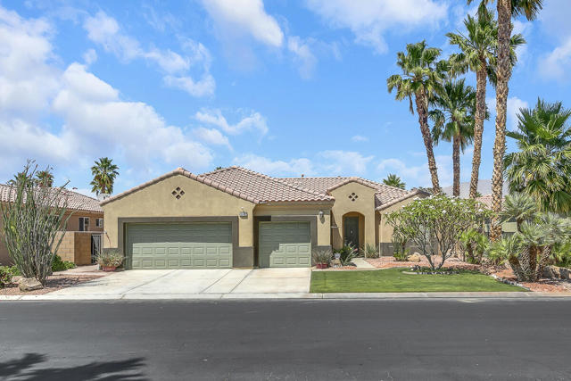 83822 Collection Drive, Indio CA: https://media.crmls.org/mediaz/e5aa04b1-2781-4957-b97d-d8d7ec14ee5a.jpg