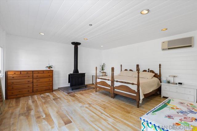 3031 Ibsen St, San Diego CA: https://media.crmls.org/mediaz/e5aa1dbb-257e-4d6e-b621-c5f55c931c4e.jpg