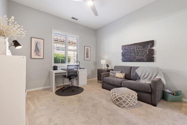 37 Shoreline Drive, Rancho Mirage CA: https://media.crmls.org/mediaz/e5aa7ab6-b2e3-416a-887a-ebc2f2e2075c.jpg