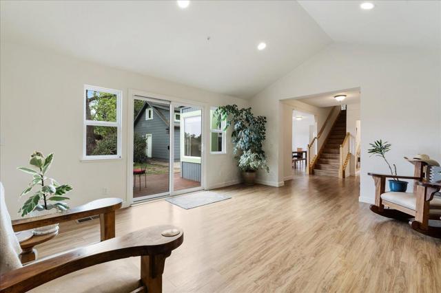334 Park Way, Santa Cruz CA: https://media.crmls.org/mediaz/e5ac4b8a-ab32-4651-bee1-bcafcd7abb0b.jpg
