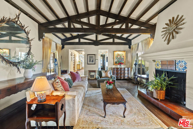 Drew Fenton | 334 N Carmelina Avenue Los Angeles CA | MLS: 7014320