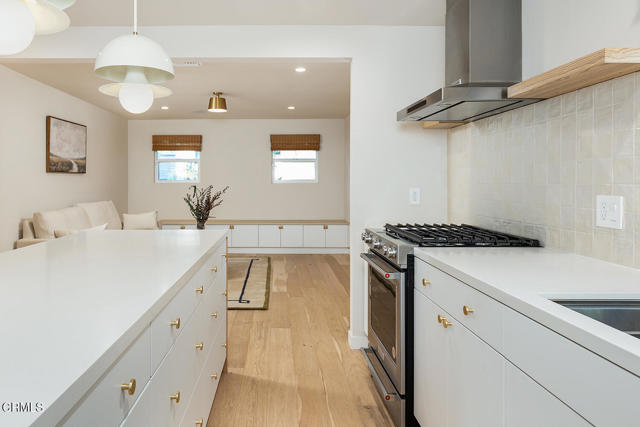 Detail Gallery Image 11 of 40 For 987 Bell St, Pasadena,  CA 91104 - 4 Beds | 5 Baths