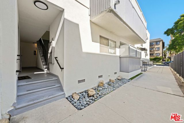 1951 Selby Avenue, Los Angeles CA: https://media.crmls.org/mediaz/e5ad8fba-0a8c-4ecc-ae34-240080577d6c.jpg