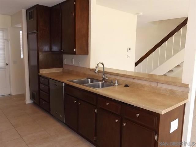 12112 Wilsey Way, Poway CA: https://media.crmls.org/mediaz/e5ae3f2d-321c-4eba-93c1-f682c60c3512.jpg