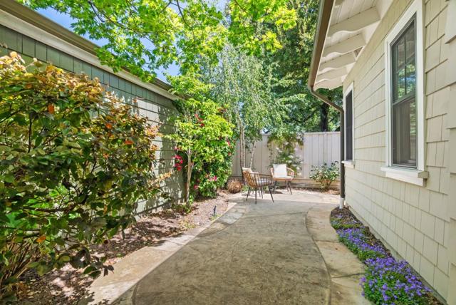 317 Templeton Lane, Los Gatos CA: https://media.crmls.org/mediaz/e5af3181-3b6e-43bb-98a1-6f0338297028.jpg