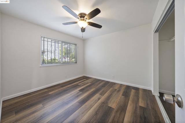 100 Carolina St, Vallejo CA: https://media.crmls.org/mediaz/e5af4a19-b9a6-42aa-b709-c2a33f63dcee.jpg