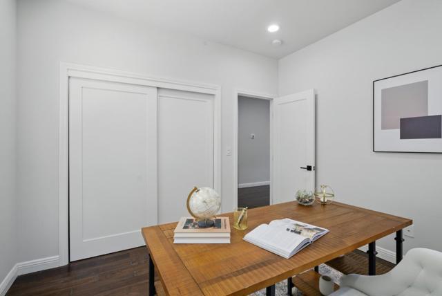 6868 Moore Drive, Oakland CA: https://media.crmls.org/mediaz/e5af7303-ac09-4fe3-a1e0-b9c998243849.jpg