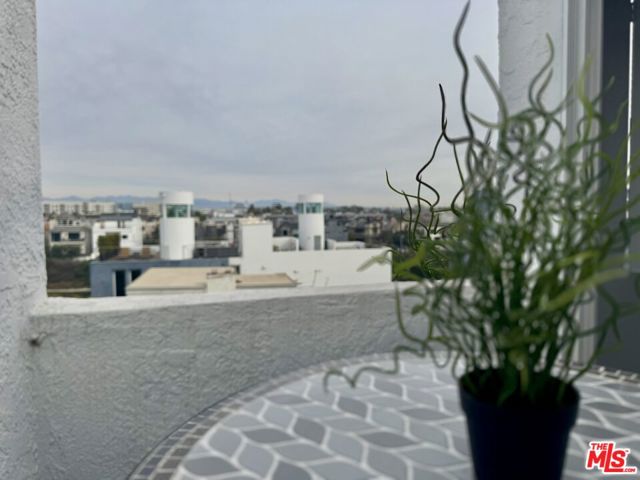 Image 11 of 16 For 14 Mast Street 2